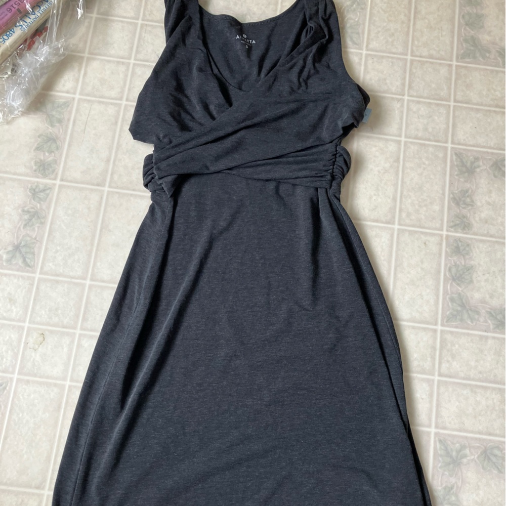 Athleta adriana Criss Cross Front Gray Knit Sleeveless Dress
